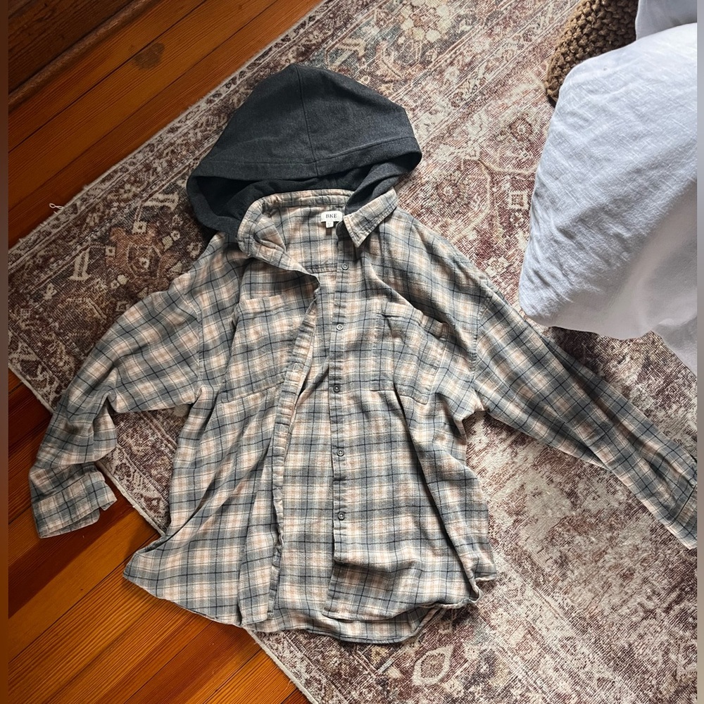 BKE Gray & Tan boyfriend fit button down hoodie